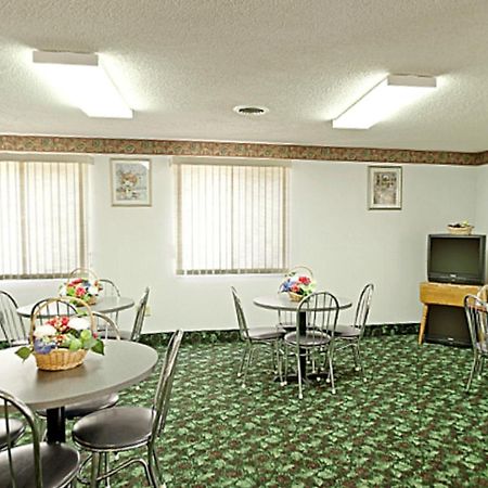Americas Best Value Inn West Frankfort Bagian luar foto