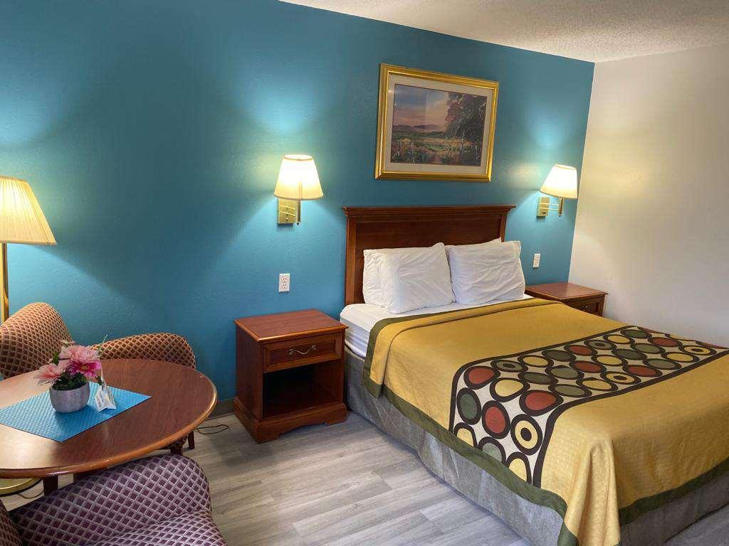 Americas Best Value Inn West Frankfort Ruang foto