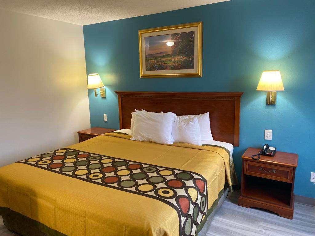 Americas Best Value Inn West Frankfort Ruang foto