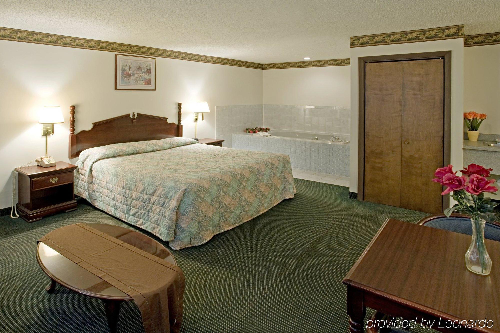 Americas Best Value Inn West Frankfort Ruang foto