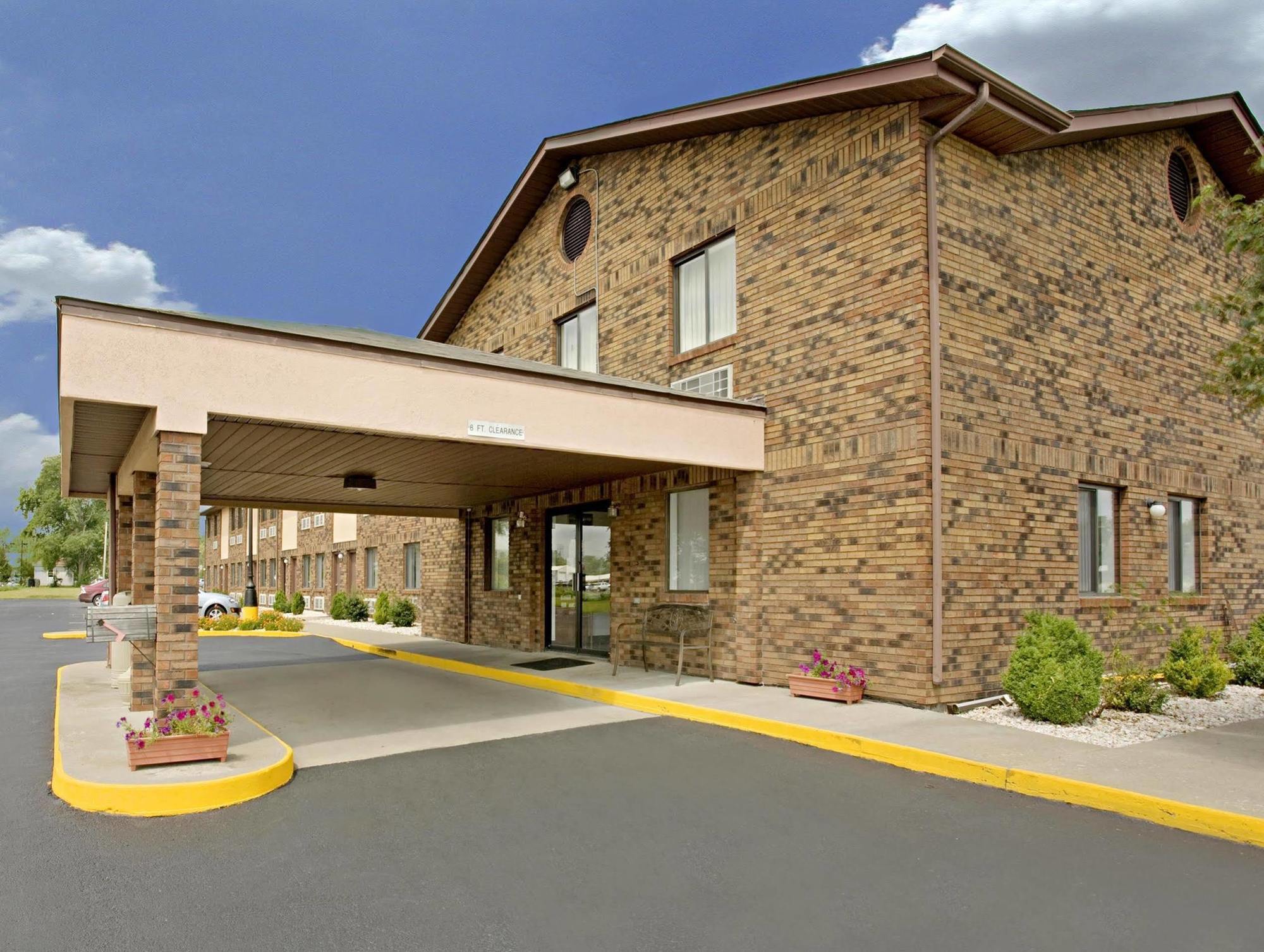 Americas Best Value Inn West Frankfort Bagian luar foto